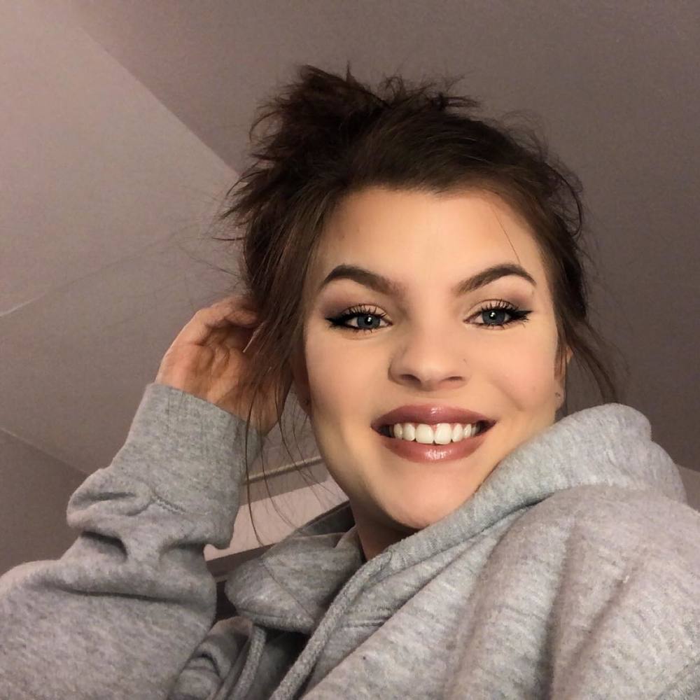 Meet your Posher, Christina